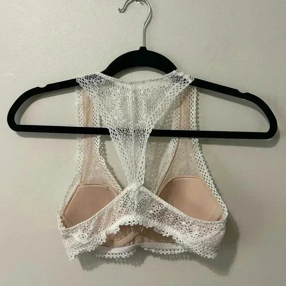 Victoria secret white lace padded bralette XS - Picture 3 of 5